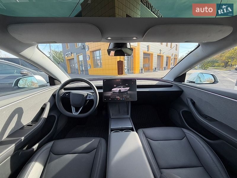 Седан Tesla Model 3 2025 в Харькове