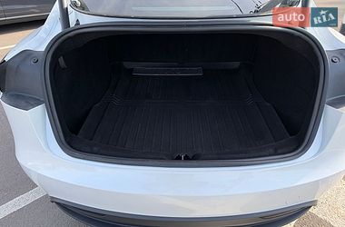 Седан Tesla Model 3 2025 в Харькове