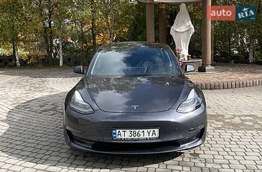 Седан Tesla Model 3 2022 в Львове