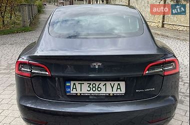 Седан Tesla Model 3 2022 в Львове