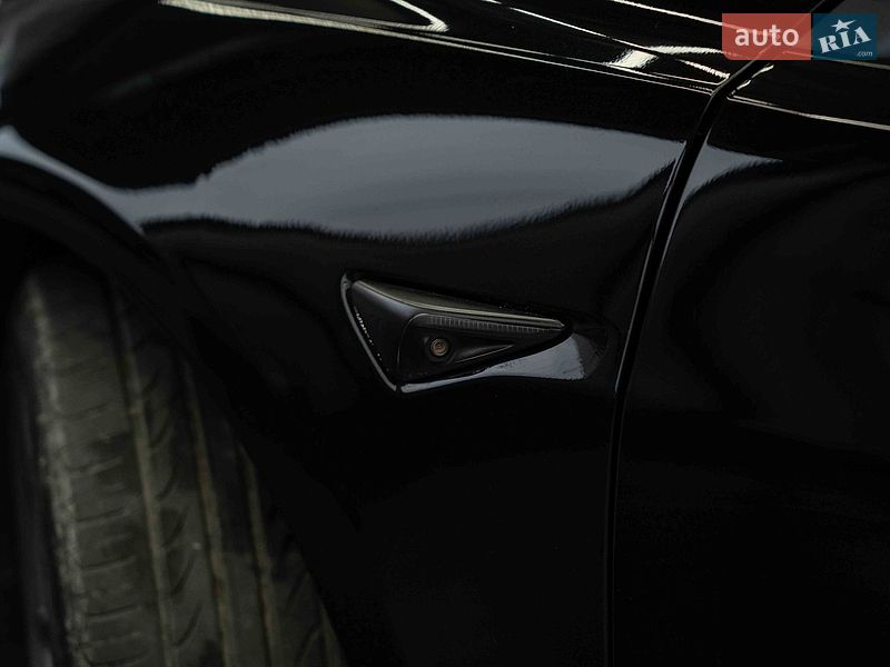 Седан Tesla Model 3 2019 в Черновцах