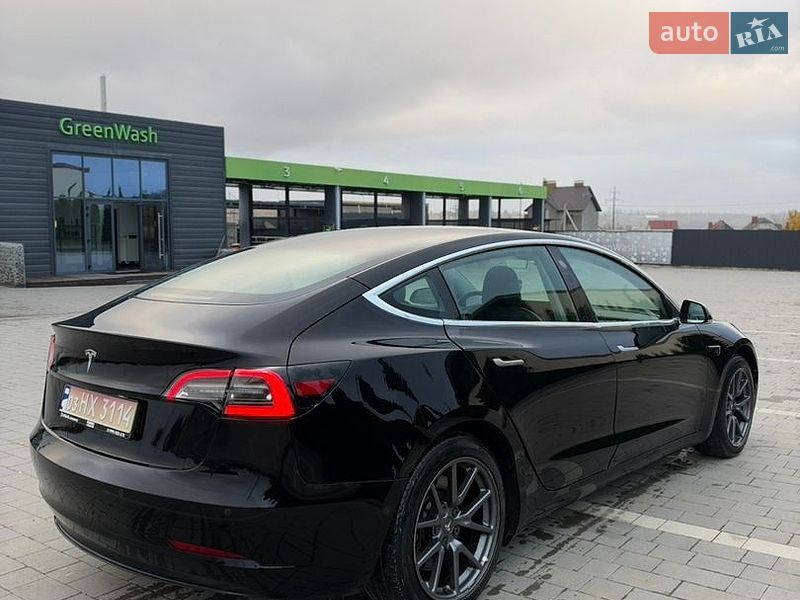 Седан Tesla Model 3 2020 в Каменец-Подольском