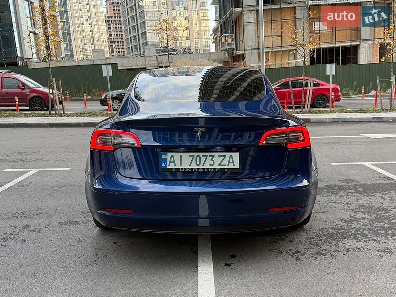 Седан Tesla Model 3 2019 в Киеве фото 5 Седан Tesla Model 3 2019 в Киеве