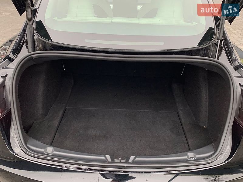 Седан Tesla Model 3 2023 в Хмельницькому