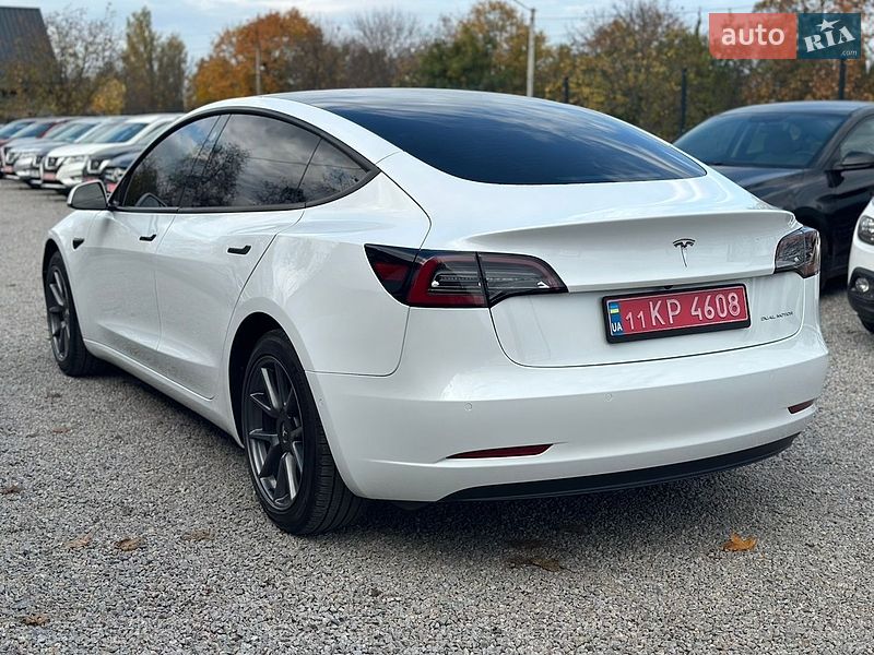 Седан Tesla Model 3 2022 в Білій Церкві