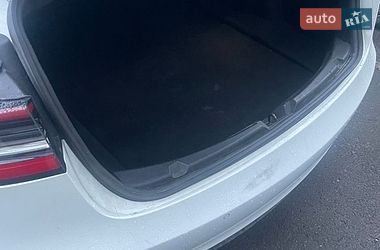 Седан Tesla Model 3 2021 в Львове