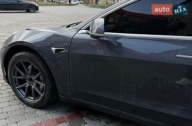 Седан Tesla Model 3 2018 в Ивано-Франковске