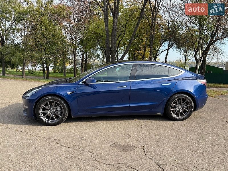 Седан Tesla Model 3 2019 в Киеве фото 3 Седан Tesla Model 3 2019 в Киеве