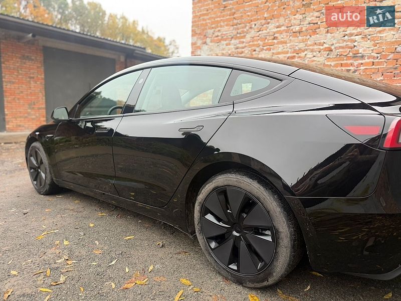 Седан Tesla Model 3 2025 в Хмельницком фото 12 Седан Tesla Model 3 2025 в Хмельницком