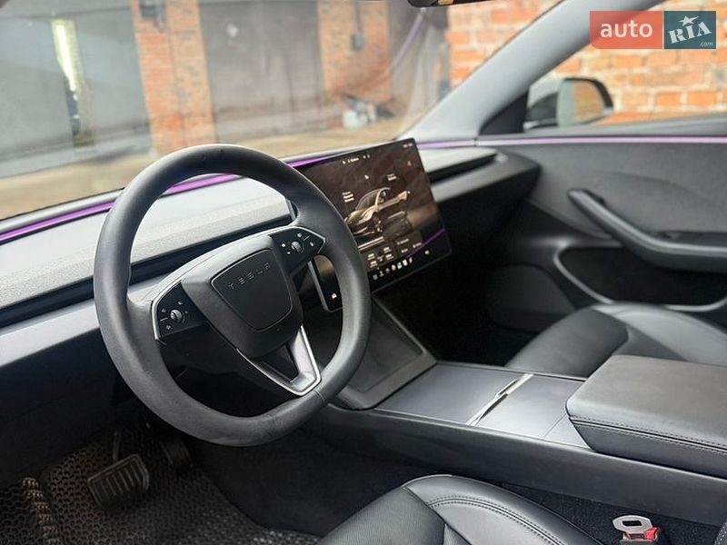 Седан Tesla Model 3 2025 в Хмельницком фото 38 Седан Tesla Model 3 2025 в Хмельницком