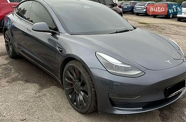 Седан Tesla Model 3 2023 в Кропивницькому