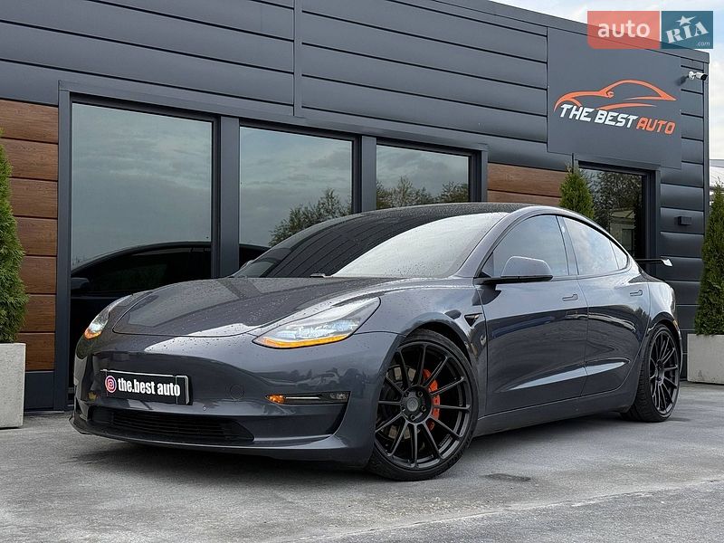Tesla Model 3 2020