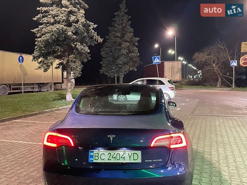 Седан Tesla Model 3 2019 в Львові фото 23 Седан Tesla Model 3 2019 в Львові