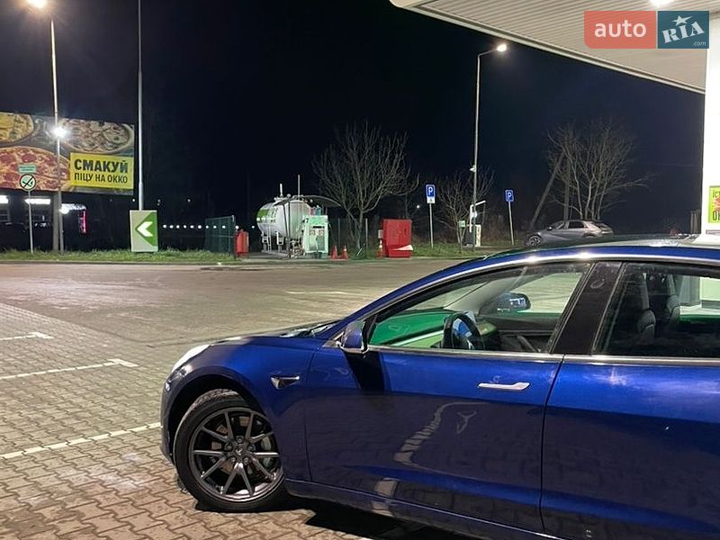 Седан Tesla Model 3 2019 в Львові фото 11 Седан Tesla Model 3 2019 в Львові