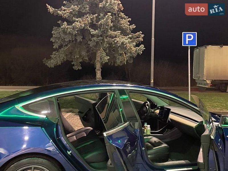 Седан Tesla Model 3 2019 в Львові фото 15 Седан Tesla Model 3 2019 в Львові