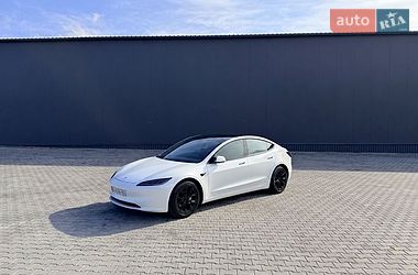 Седан Tesla Model 3 2024 в Кропивницькому
