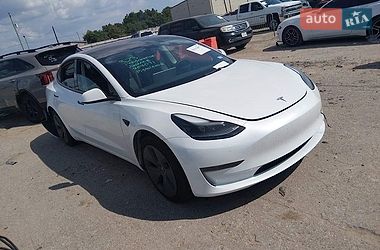 Седан Tesla Model 3 2022 в Львове