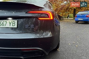 Седан Tesla Model 3 2024 в Кривому Розі