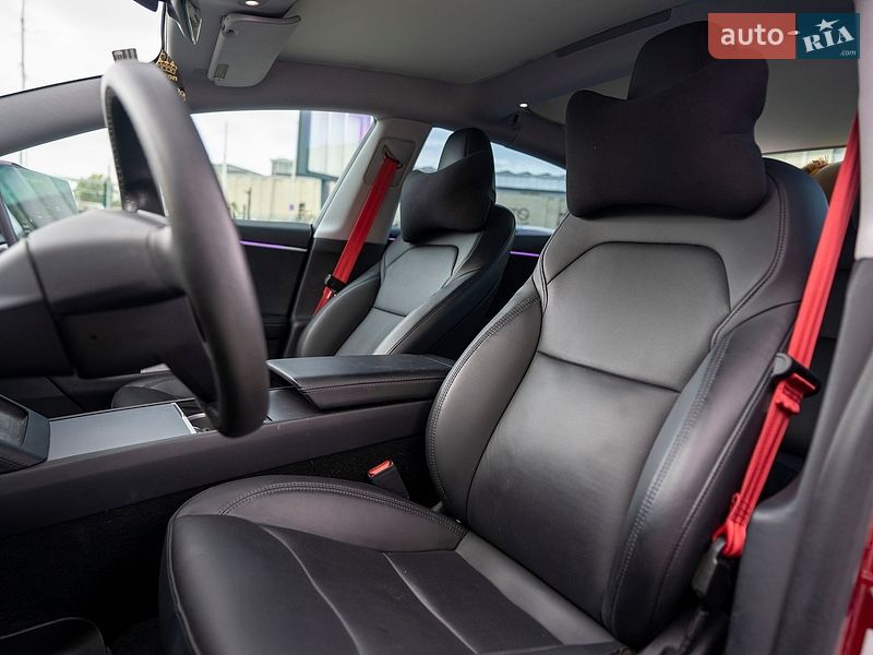Седан Tesla Model 3 2024 в Киеве