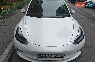 Седан Tesla Model 3 2023 в Киеве