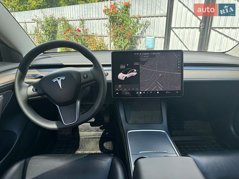 Седан Tesla Model 3 2021 в Миргороді