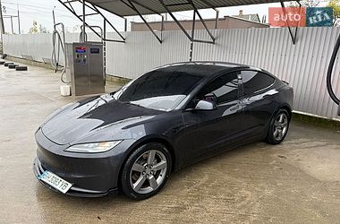Седан Tesla Model 3 2024 в Чорноморську