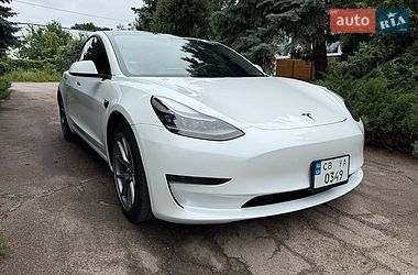 Седан Tesla Model 3 2021 в Ніжині