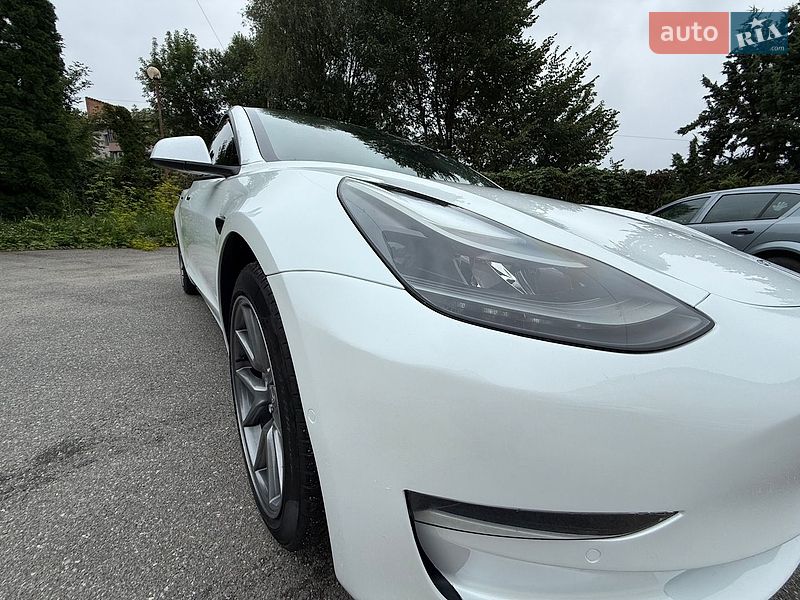 Седан Tesla Model 3 2021 в Нежине