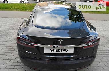 Седан Tesla Model S 2015 в Харькове