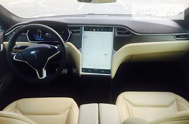  Tesla Model S 2015 в Киеве