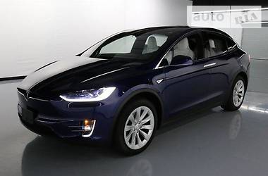 Хэтчбек Tesla Model S 2018 в Киеве