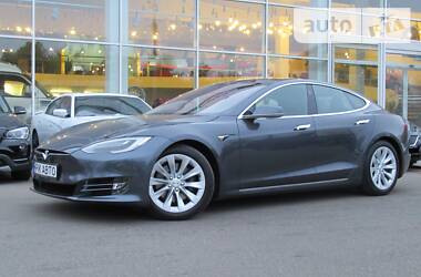 Седан Tesla Model S 2018 в Киеве