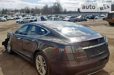 Лифтбек Tesla Model S 2013 в Киеве