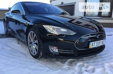 Хэтчбек Tesla Model S 2014 в Коломые