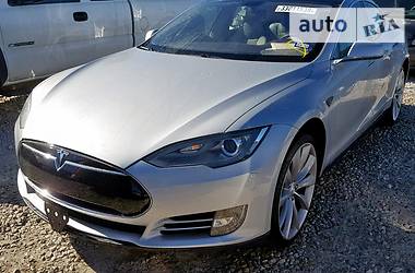 Лифтбек Tesla Model S 2013 в Днепре