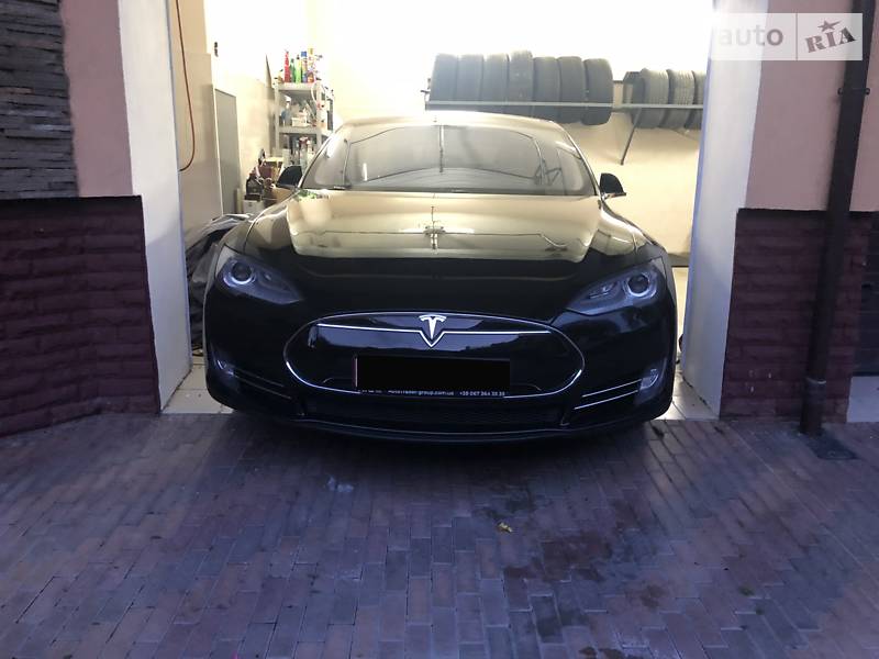 Хетчбек Tesla Model S 2014 в Києві