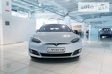 Лифтбек Tesla Model S 2018 в Киеве