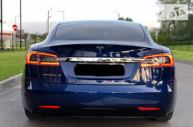 Седан Tesla Model S 2017 в Днепре