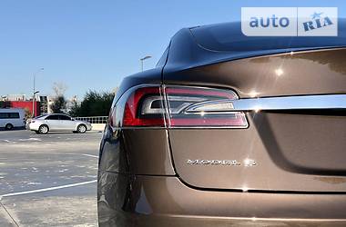 Ліфтбек Tesla Model S 2013 в Києві