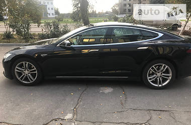 Хэтчбек Tesla Model S 2013 в Каменке-Днепровской