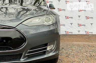 Лифтбек Tesla Model S 2013 в Киеве