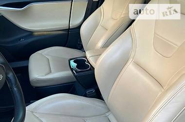Лифтбек Tesla Model S 2016 в 