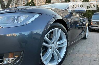 Лифтбек Tesla Model S 2016 в 