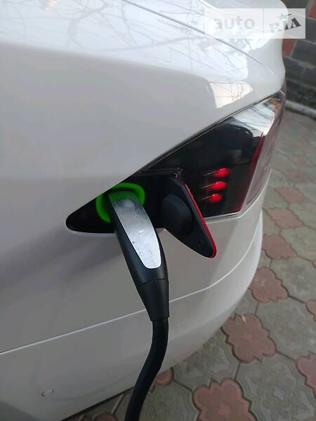 Седан Tesla Model S 2016 в Житомирі фото 17 Седан Tesla Model S 2016 в Житомирі