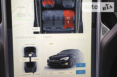 Хэтчбек Tesla Model S 2014 в Коломые