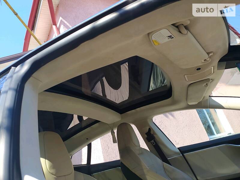 Седан Tesla Model S 2016 в Житомирі фото 57 Седан Tesla Model S 2016 в Житомирі