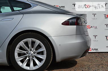 Ліфтбек Tesla Model S 2016 в 