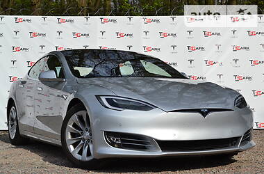 Ліфтбек Tesla Model S 2016 в 