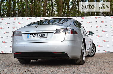 Ліфтбек Tesla Model S 2016 в 
