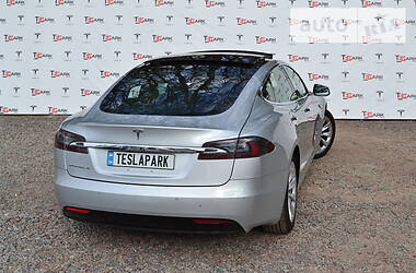Ліфтбек Tesla Model S 2016 в 